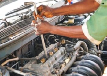 Otti directs Auto mechanics, Spare Parts Dealers In Aba to relocate to Ovom Industrial Cluster 6 Otti directs Auto mechanics, Spare Parts Dealers In Aba to relocate to Ovom Industrial Cluster