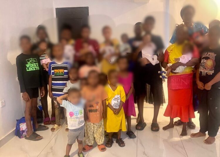 Police Arrests 10 Child Trafficking Suspects In Abia, Rescues 8 Babies, 10 Stolen Children 1 Police Arrests 10 Child Trafficking Suspects In Abia, Rescues 8 Babies, 10 Stolen Children