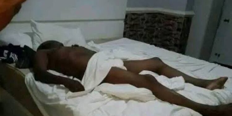 Customs Officer Found Dead In His HOTEL Room After Spending A Night With Two Women