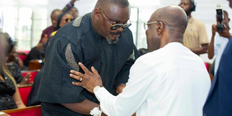 Otti Consoles DON Media Group CEO, Urges Family Not To Mourn Like Unbelievers At Mother’s Burial