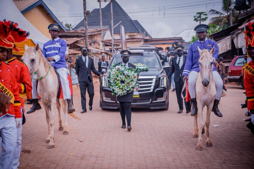 Otti Consoles DON Media Group CEO, Urges Family Not To Mourn Like Unbelievers At Mother’s Burial