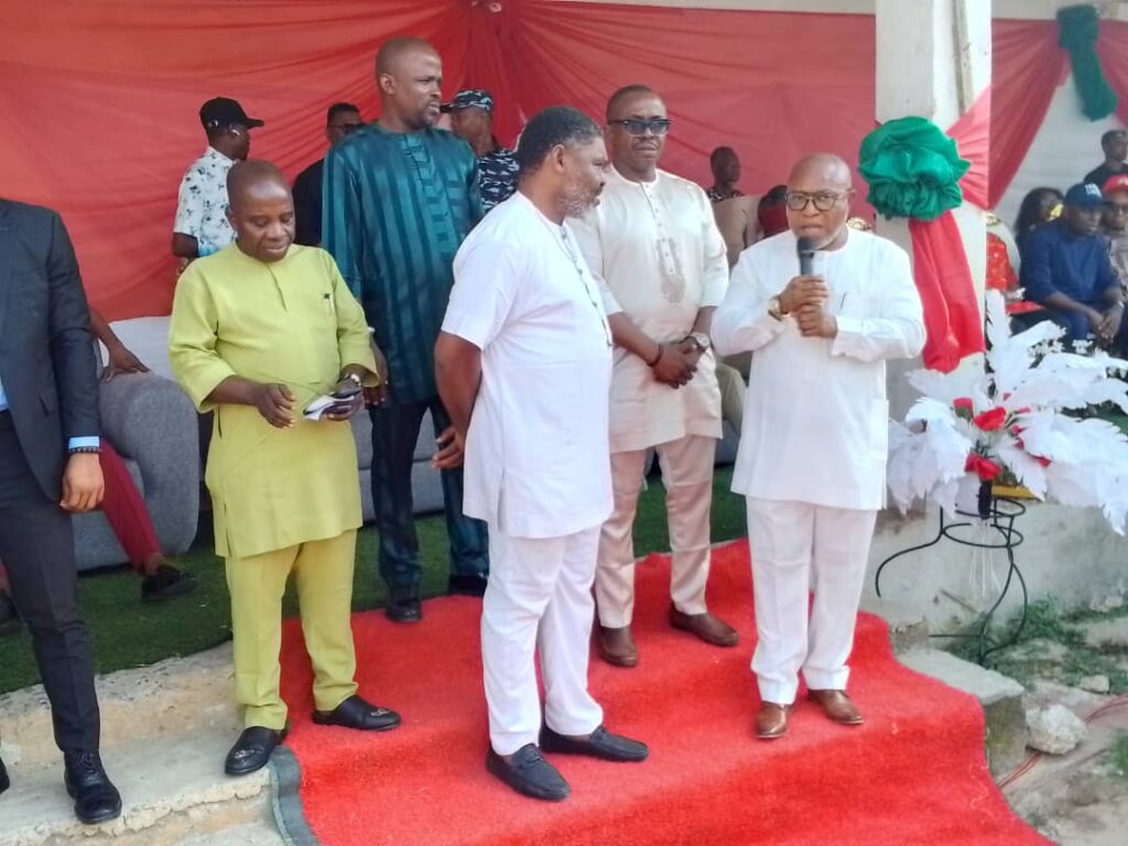 Over 200 PDP Stakeholders Declare Support For Otti, Join LP In Aba South 3 Over 200 PDP Stakeholders Declare Support For Otti, Join LP In Aba South