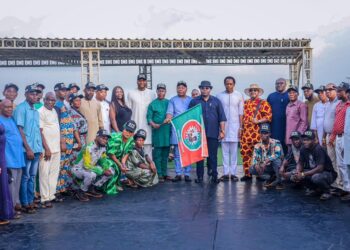 Emetu, Anyaso Receive Bende PDP Chairman, 13 Ward Executives into Labour Party