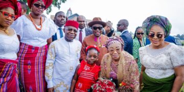 Otti Seeks Tinubu Partnership to Modernize Akwete Weaving as First Lady Visits Abia
