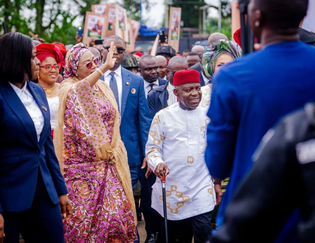 Otti Seeks Tinubu Partnership to Modernize Akwete Weaving as First Lady Visits Abia