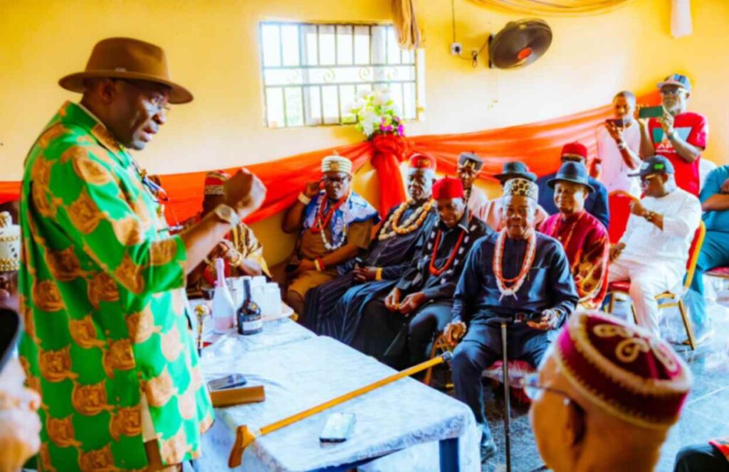 Bende Traditional Rulers Back Kalu for 2027, Dismiss Claims of Zoning Agreement 2 Bende Traditional Rulers Back Kalu for 2027, Dismiss Claims of Zoning Agreement