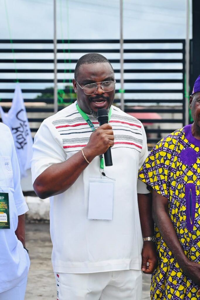 Former IGP Mike Okiro Hosts CityBoy Movement Flag in Abia, Applauds Seyi Tinubu for Creating Movement 3 Former IGP Mike Okiro Hosts CityBoy Movement Flag in Abia, Applauds Seyi Tinubu for Creating Movement