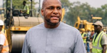 THE DIFFERENCE IS CLEAR: Chima Anyaso Becomes Bende’s Sleepless Night As Voters Turn Cold On Incumbent 12 THE DIFFERENCE IS CLEAR: Chima Anyaso Becomes Bende’s Sleepless Night As Voters Turn Cold On Incumbent