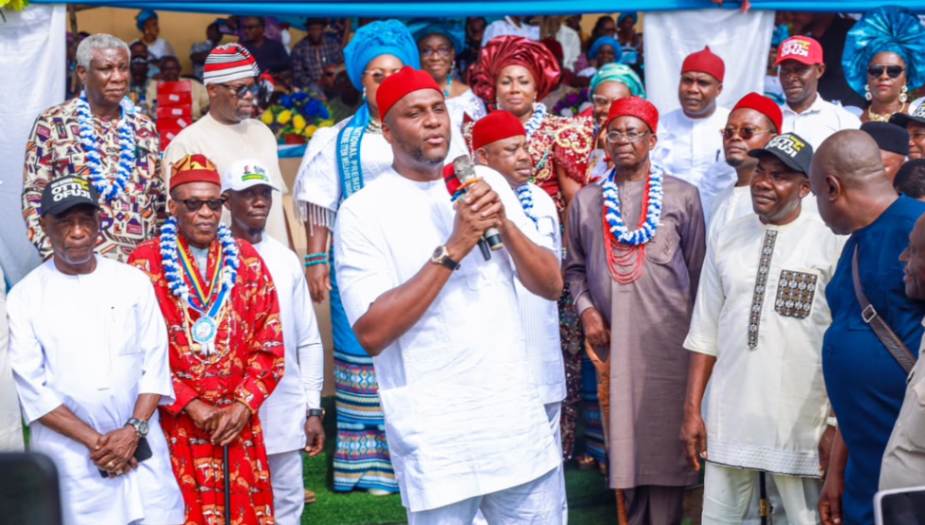 Amaokwe Item Women Honour Dr Chima Anyaso with Distinguished Award of Recognition as “Ezienyi Amaokwe Item” 3 Amaokwe Item Women Honour Dr Chima Anyaso with Distinguished Award of Recognition as “Ezienyi Amaokwe Item”