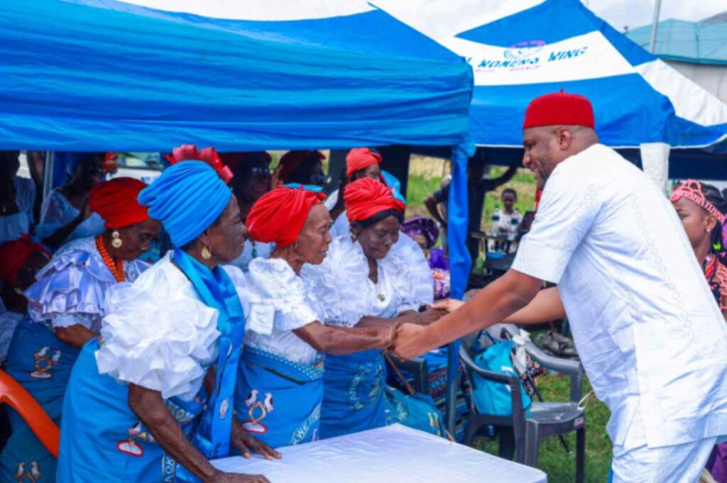 Amaokwe Item Women Honour Dr Chima Anyaso with Distinguished Award of Recognition as “Ezienyi Amaokwe Item” 2 Amaokwe Item Women Honour Dr Chima Anyaso with Distinguished Award of Recognition as “Ezienyi Amaokwe Item”