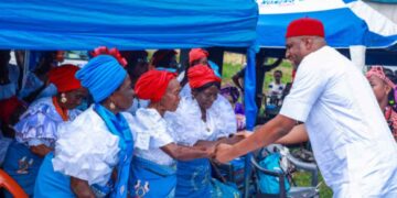 Amaokwe Item Women Honour Dr Chima Anyaso with Distinguished Award of Recognition as “Ezienyi Amaokwe Item”